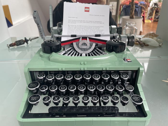 typewriter, 2023